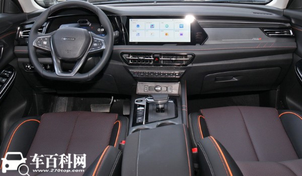 长安欧尚x7plus车身尺寸 定位紧凑型suv(车身长达4.7米)