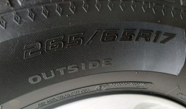 长城汽车哈弗H9轮胎型号是多少 型号是265/65R17，265/60R18（注意胎压变化）