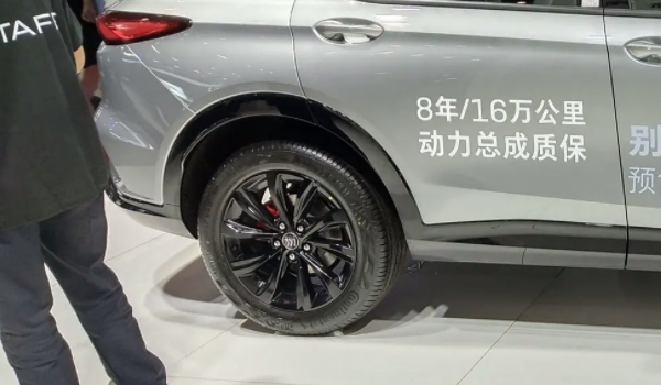 别克昂扬轮胎型号的作用 轮胎型号是225/60R17和225/55R1（两款类型可以选择）