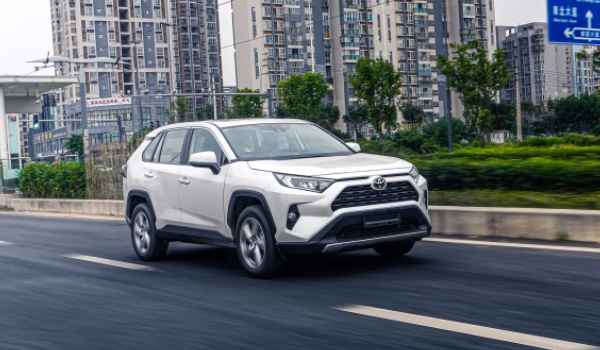 RAV4荣放的空调滤芯作用是什么 作用是过滤空气（5000公里更换一次）