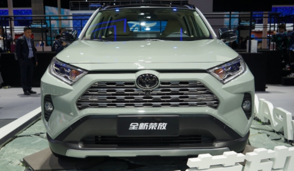 RAV4荣放的四驱是分时四驱吗 使用的不是分时四驱（适时四驱系统）