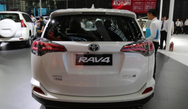 RAV4荣放驾驶模式切换方便吗 切换非常方便（多种驾驶模式切换）