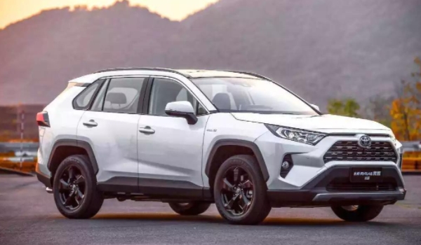 RAV4荣放变速箱的平顺性怎么样 平顺性很不错（注意日常保养）