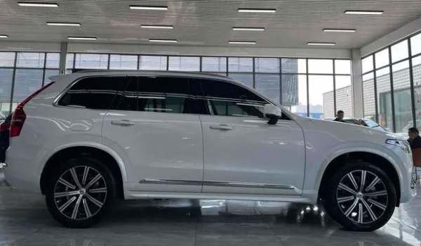 沃尔沃XC90的汽油多久加一次 没有固定的加入时间（缺少就需要加入）