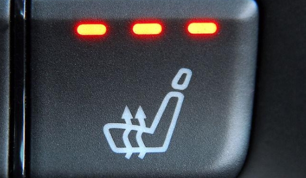 汽车座椅加热装置如何关闭 通过按键来进行关闭（使用效果好）