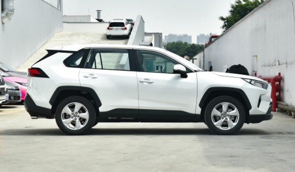 RAV4荣放的汽油滤芯作用是什么 是进行过滤汽油（效果好）