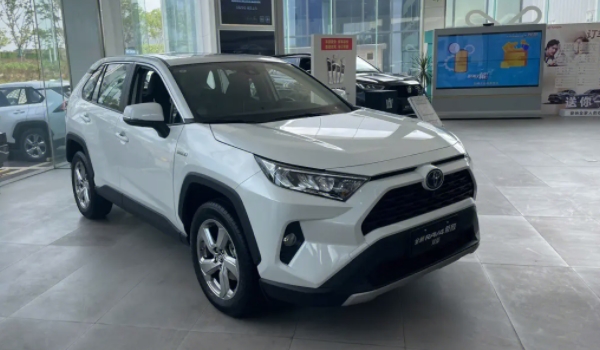 RAV4荣放的空调滤芯在那里 位置在手套箱内侧（定期更换）