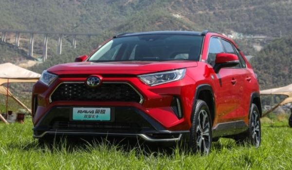 RAV4荣放的汽油使用注意事项 加入指定标号汽油（避免造成问题）