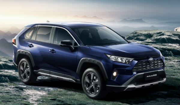 RAV4荣放的火花塞需要定期检查吗 需要定期检查（定期进行更换）