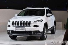 jeep自由光和捷途X70哪个好 jeep自由光配置好捷途X70性价比高