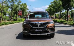 中华V7和沃尔沃XC60哪个好 中华V7外观豪华内饰质感不错