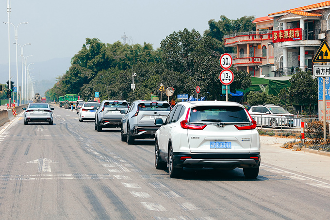 实测油耗4.29L/100km 影酷混动已打破合资壁垒？