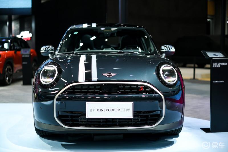 全新MINI COOPER燃油版家族上市 限时礼遇价20.88万起